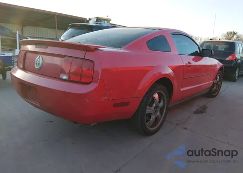 2007 Ford Mustang V6 Deluxe/V6 Premium z USA, uszkodzony, nr VIN 1ZVFT80NX75265367